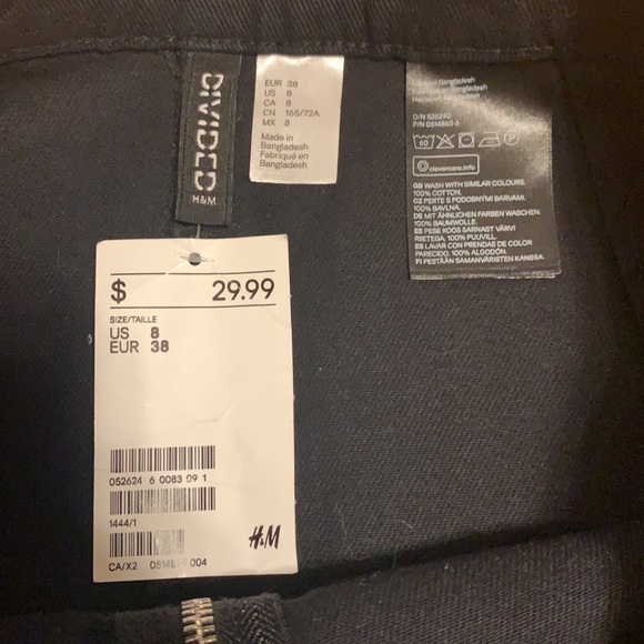 3/$25 ‼️ BNWT - H&M High Waisted A-Line Black Denim Mini Skirt with Full Zipper - Picture 2 of 5